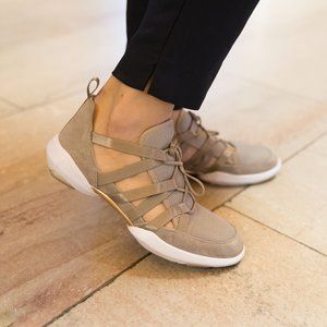 Jambu Azalea Bungee Lace Sneaker Size 9